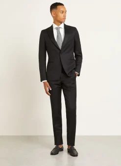 Anzug Tailored Fit