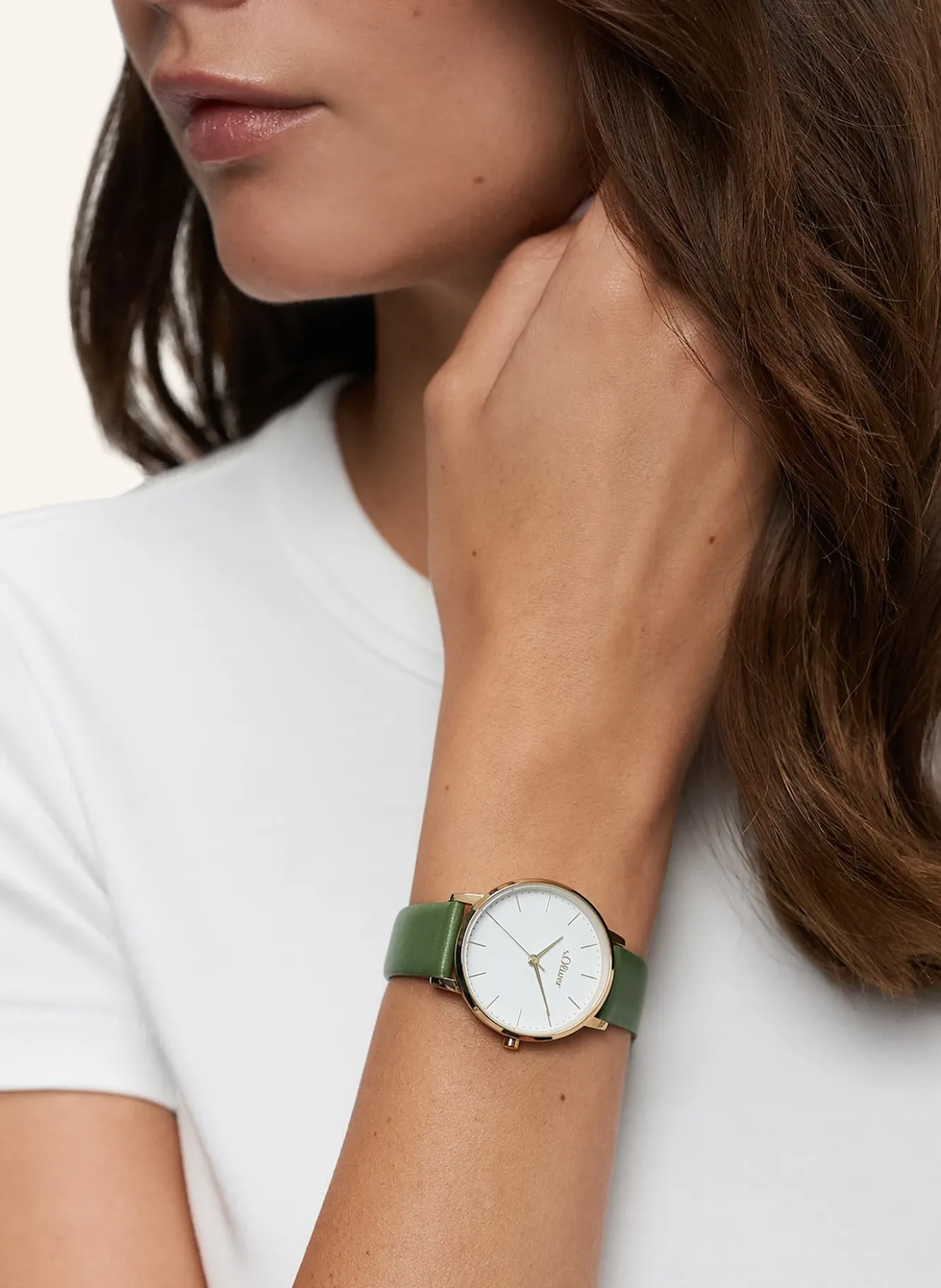 Armbanduhr aus Kunstleder