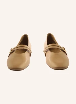 Ballerinas MAY