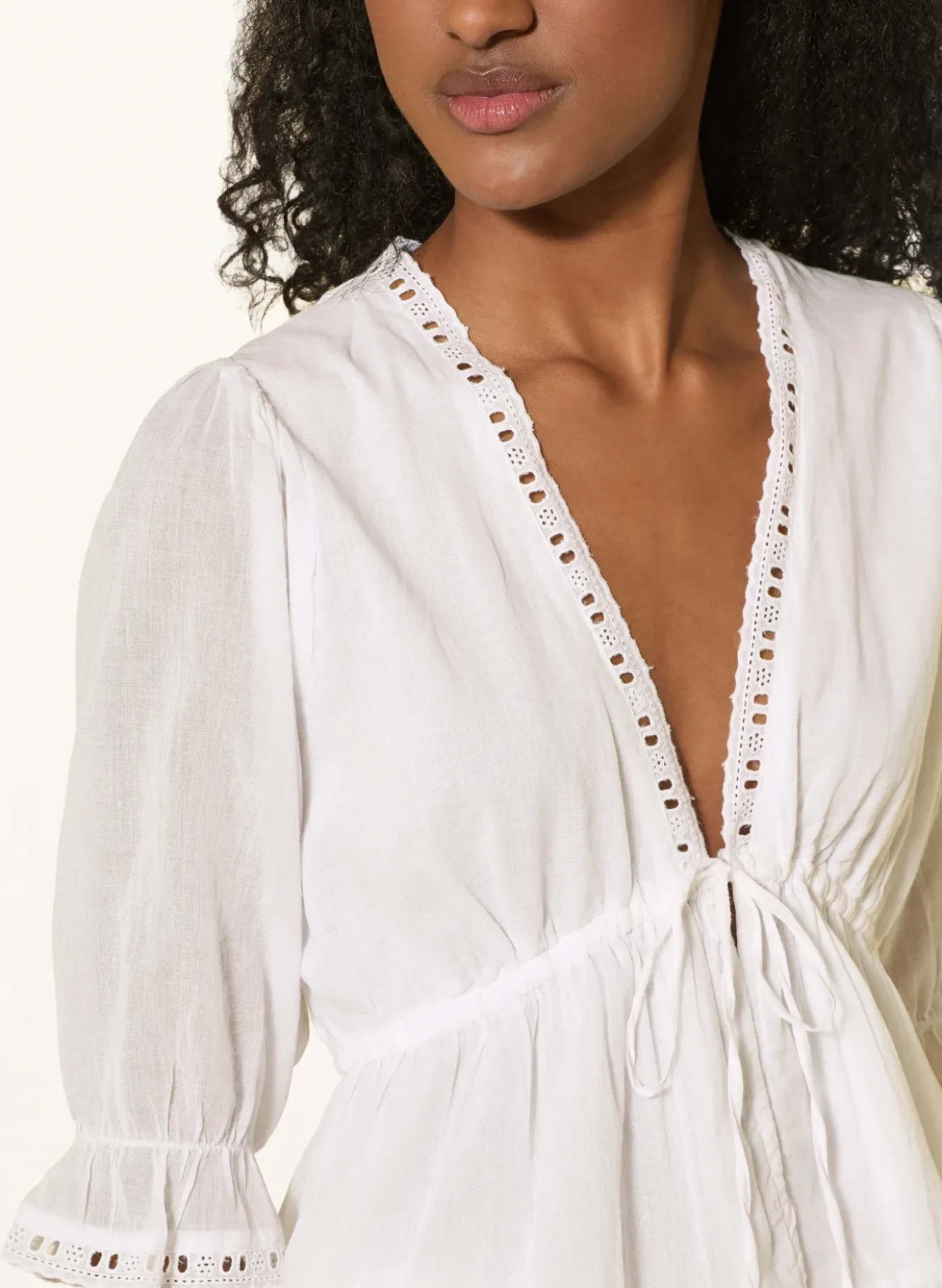 Blusenshirt ADELIA mit Lochspitze
