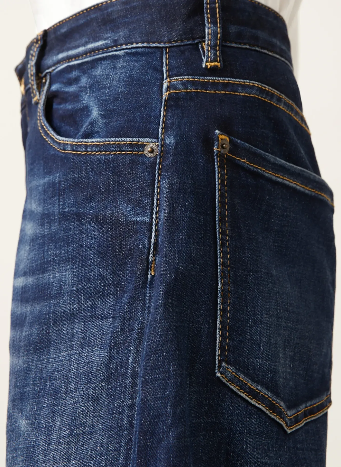 Boyfriend Jeans TWISTED JEAN