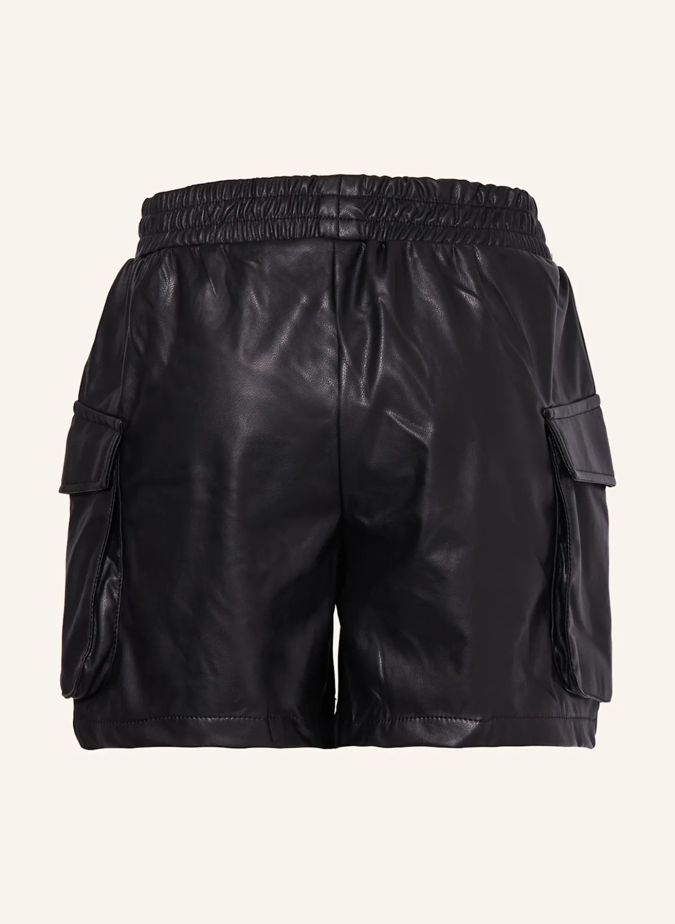 Cargoshorts in Lederoptik