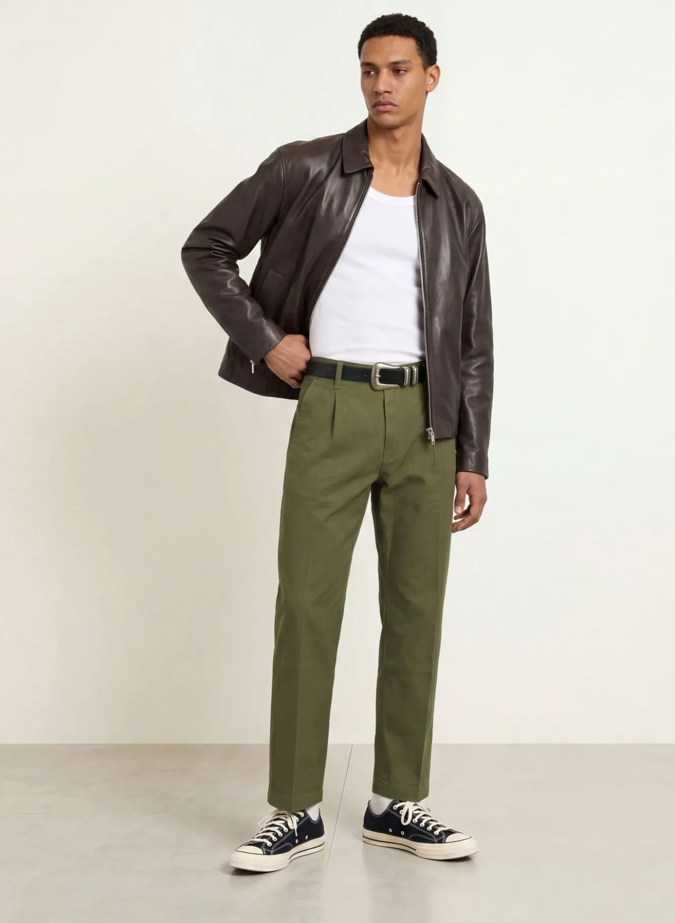 Chino PLEATED LOOSE TAPERED Tapered Fit