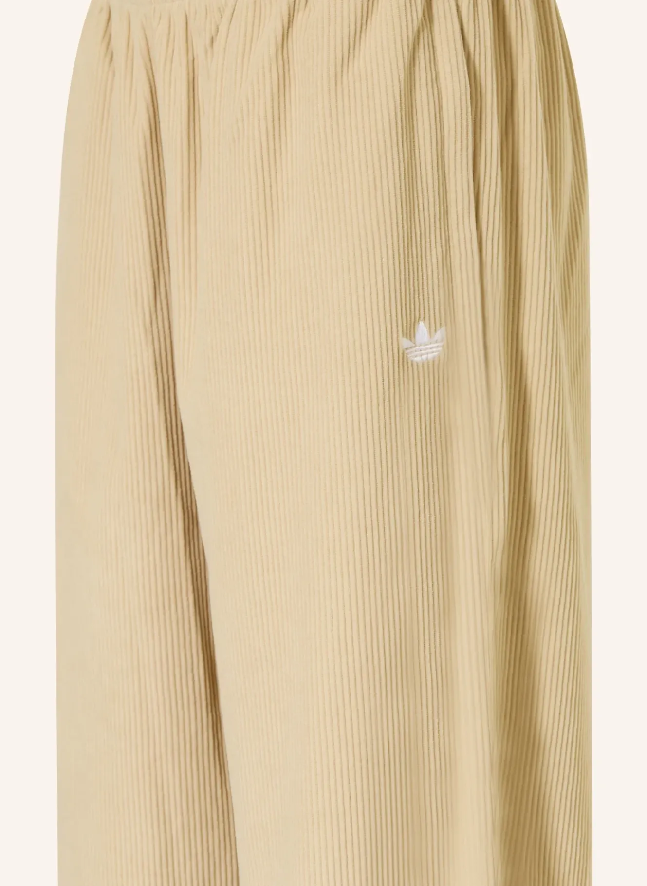 Cordhose im Jogging-Stil