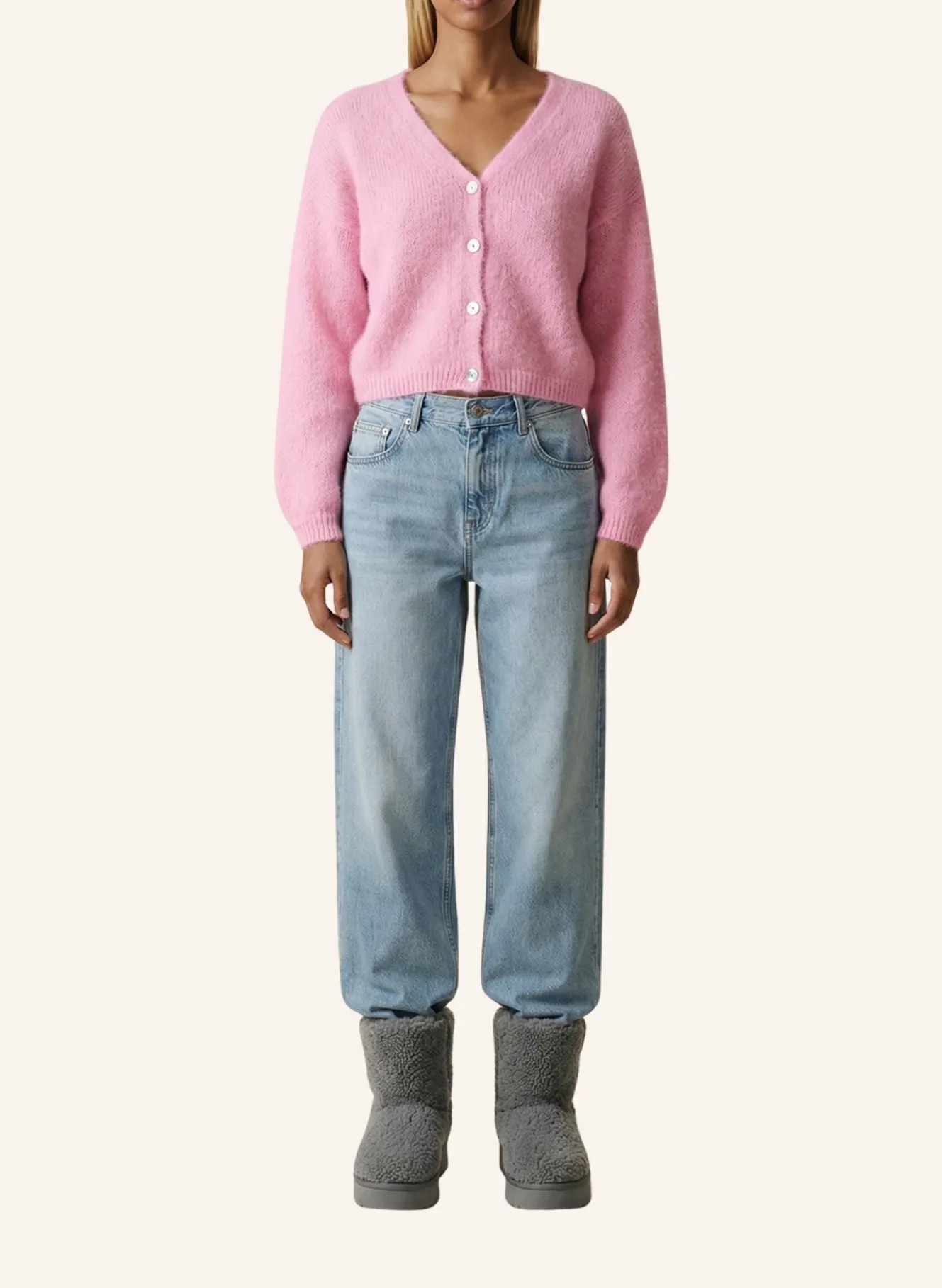 Cropped Cornelia