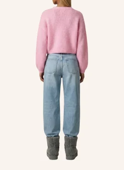 Cropped Cornelia
