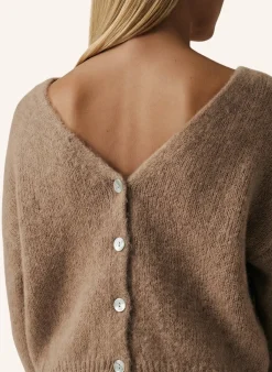Cropped Cornelia