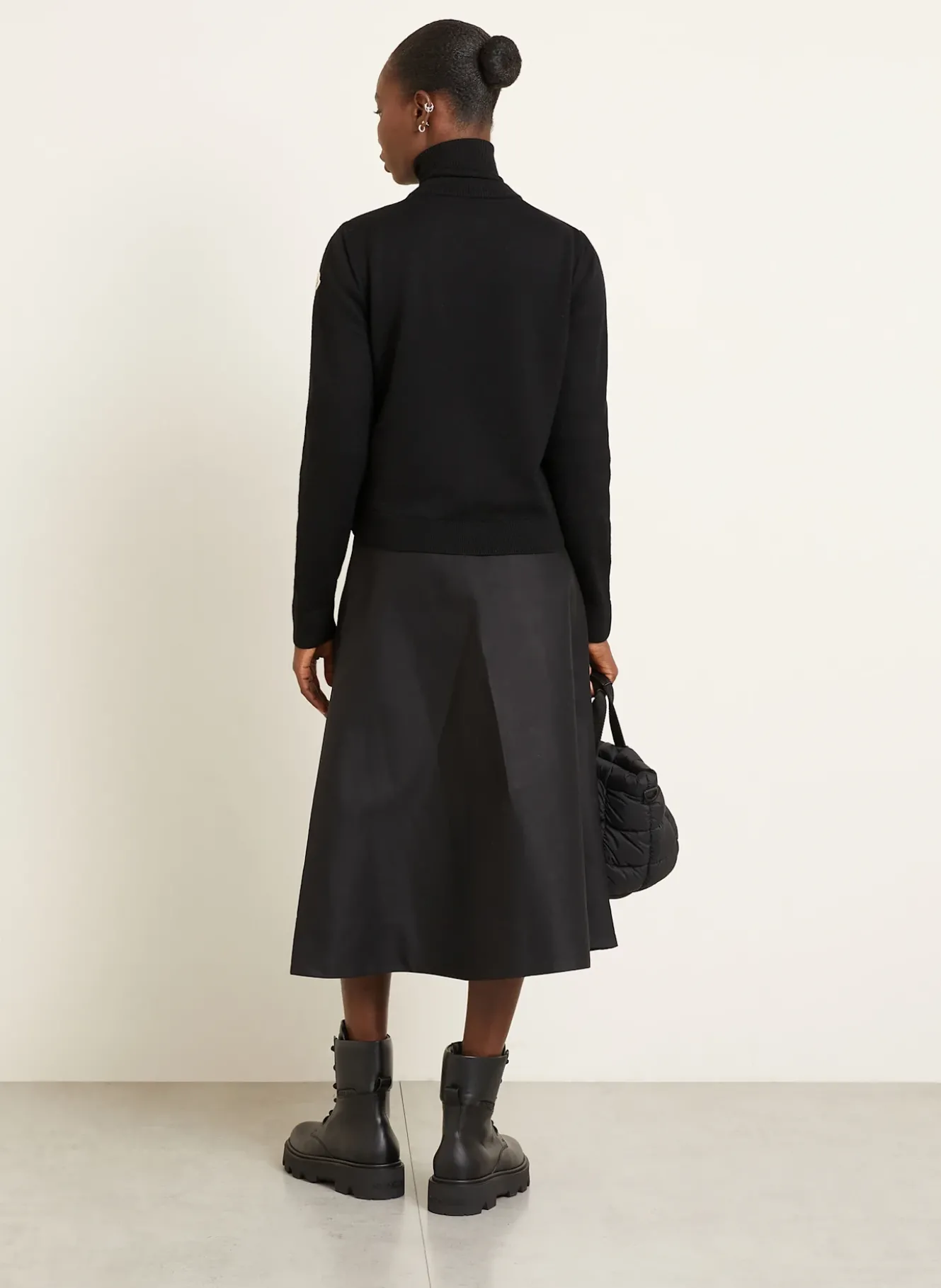 Daunenjacke im Materialmix