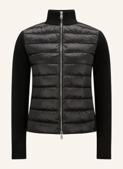 Daunenjacke im Materialmix