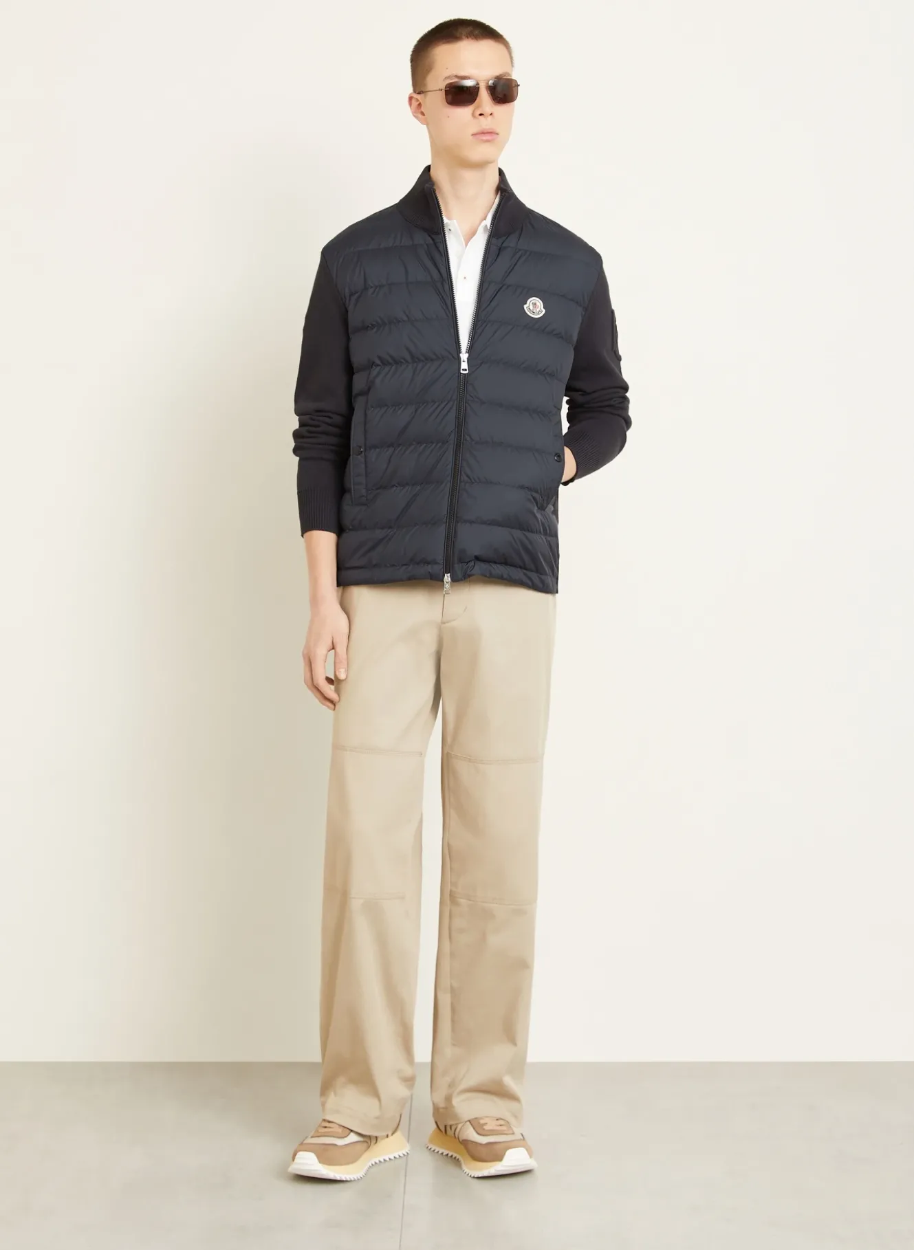 Daunenjacke im Materialmix