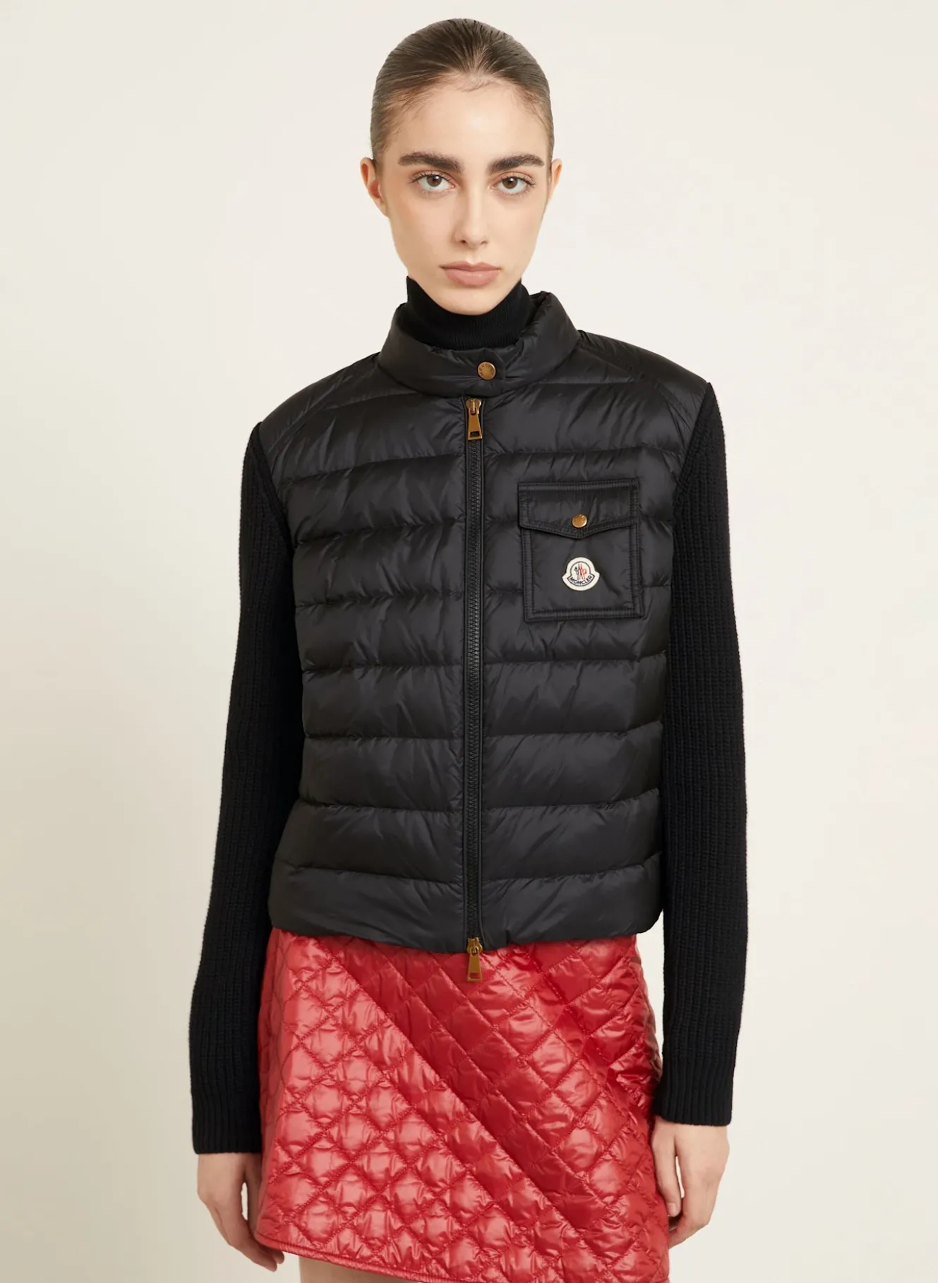 Daunenjacke im Materialmix