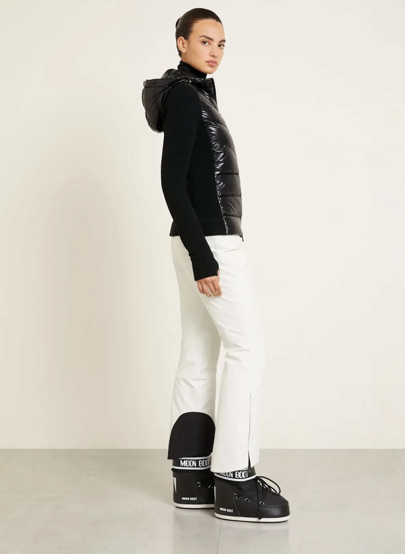 Daunenjacke im Materialmix