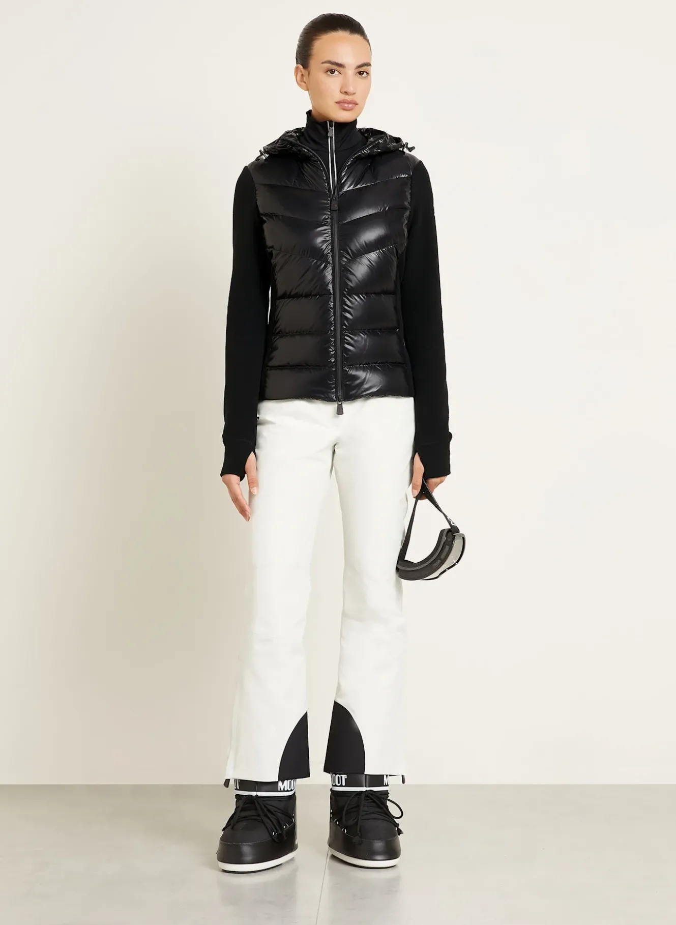 Daunenjacke im Materialmix