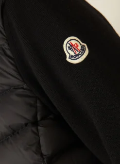Daunenjacke im Materialmix