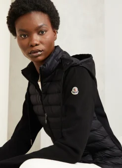 Daunenjacke im Materialmix