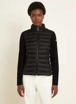 Daunenjacke im Materialmix