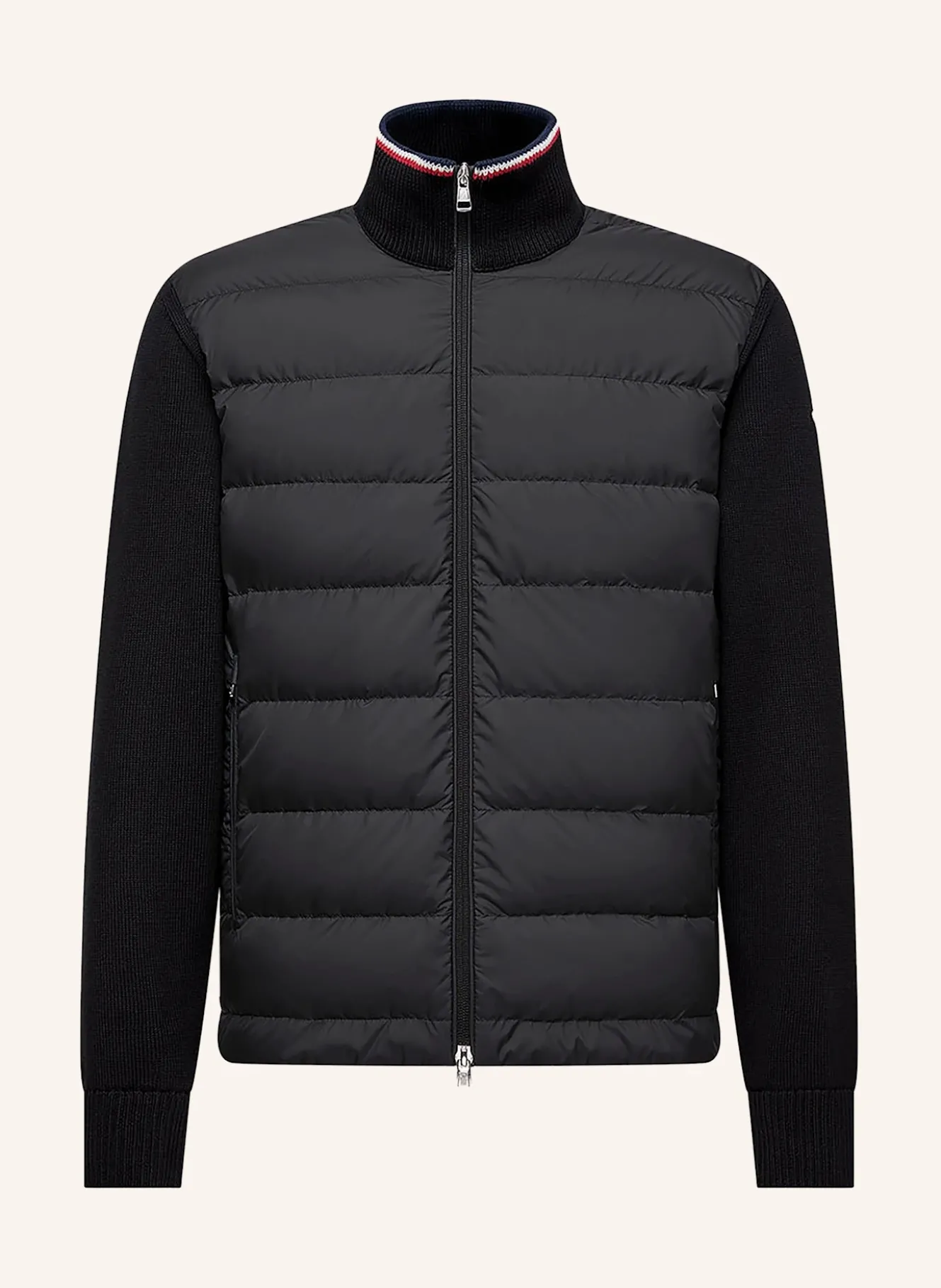 Daunenjacke im Materialmix