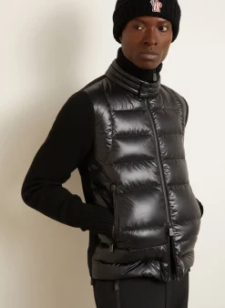 Daunenjacke im Materialmix