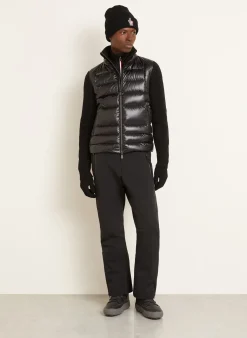 Daunenjacke im Materialmix