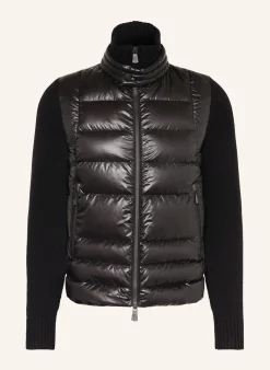 Daunenjacke im Materialmix