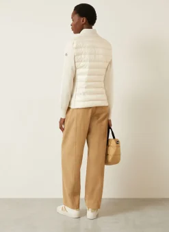 Daunenjacke im Materialmix
