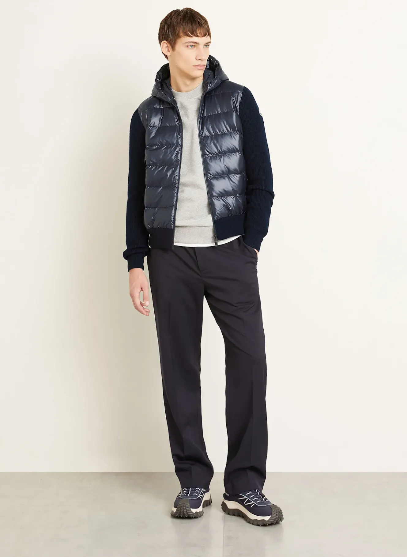 Daunenjacke im Materialmix