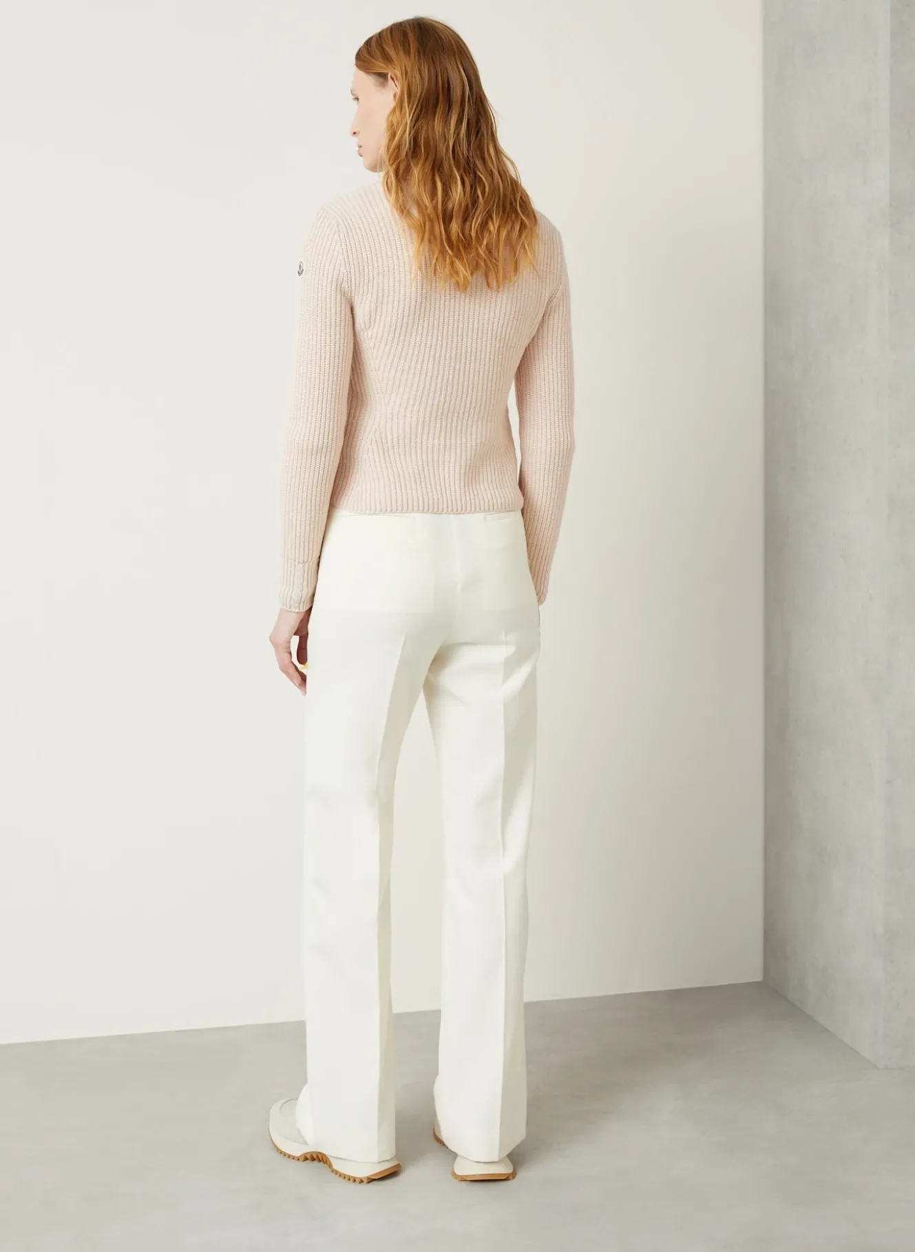 Daunenjacke im Materialmix