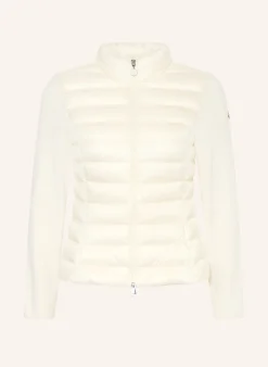 Daunenjacke im Materialmix