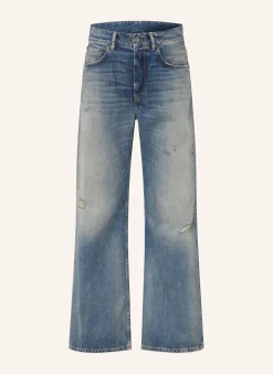 Destroyed Jeans