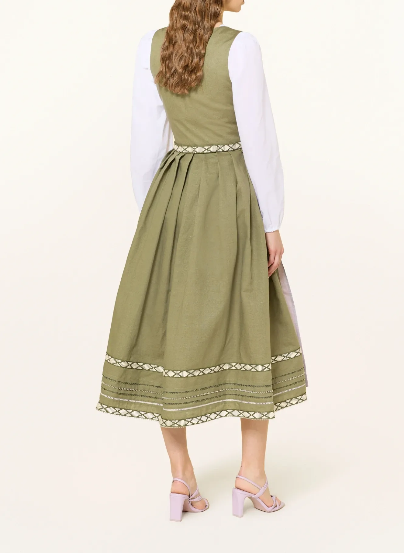 Dirndl mit Leinen