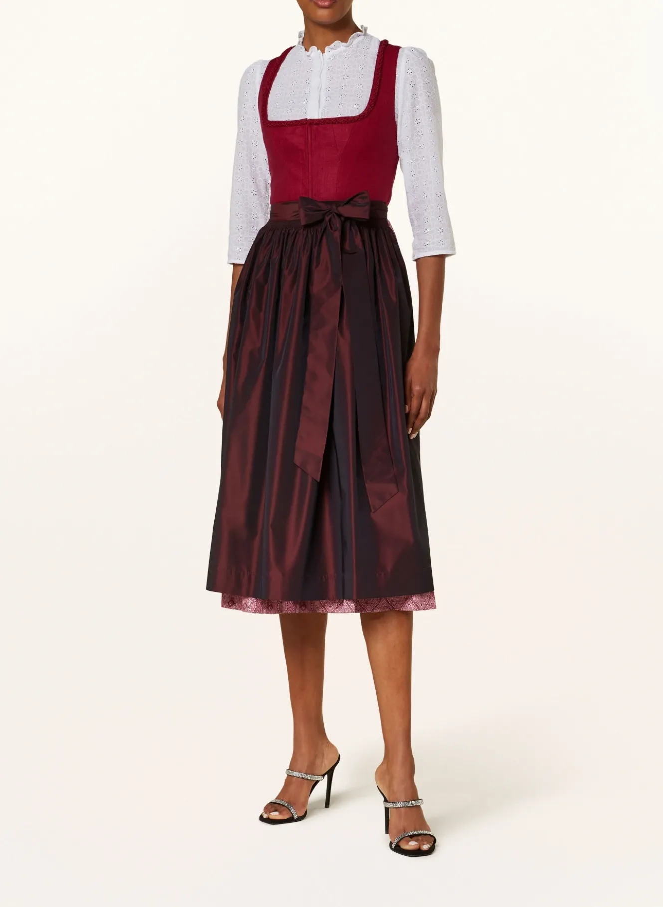 Dirndl mit Seide