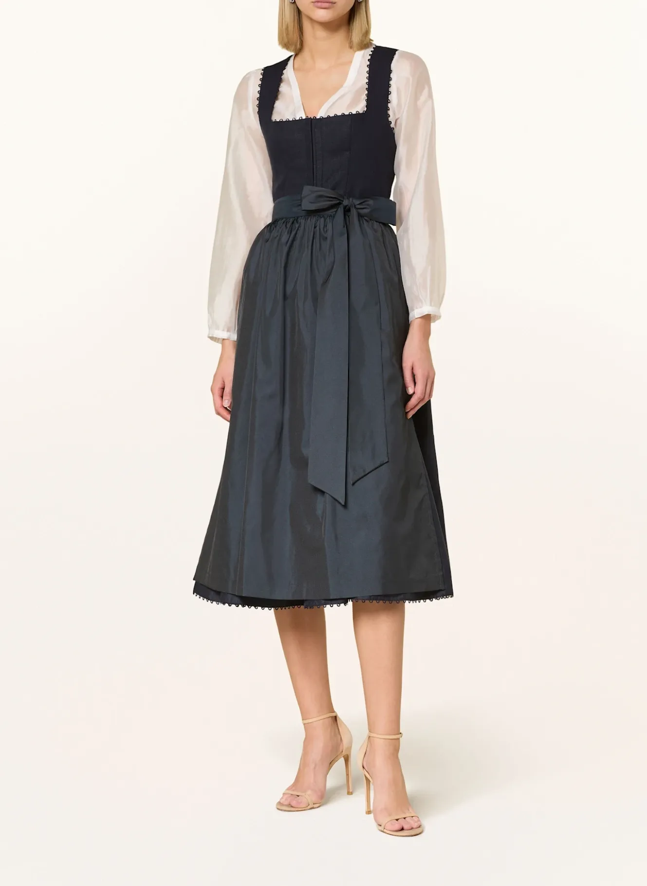 Dirndl MÜNCHEN mit Leinen