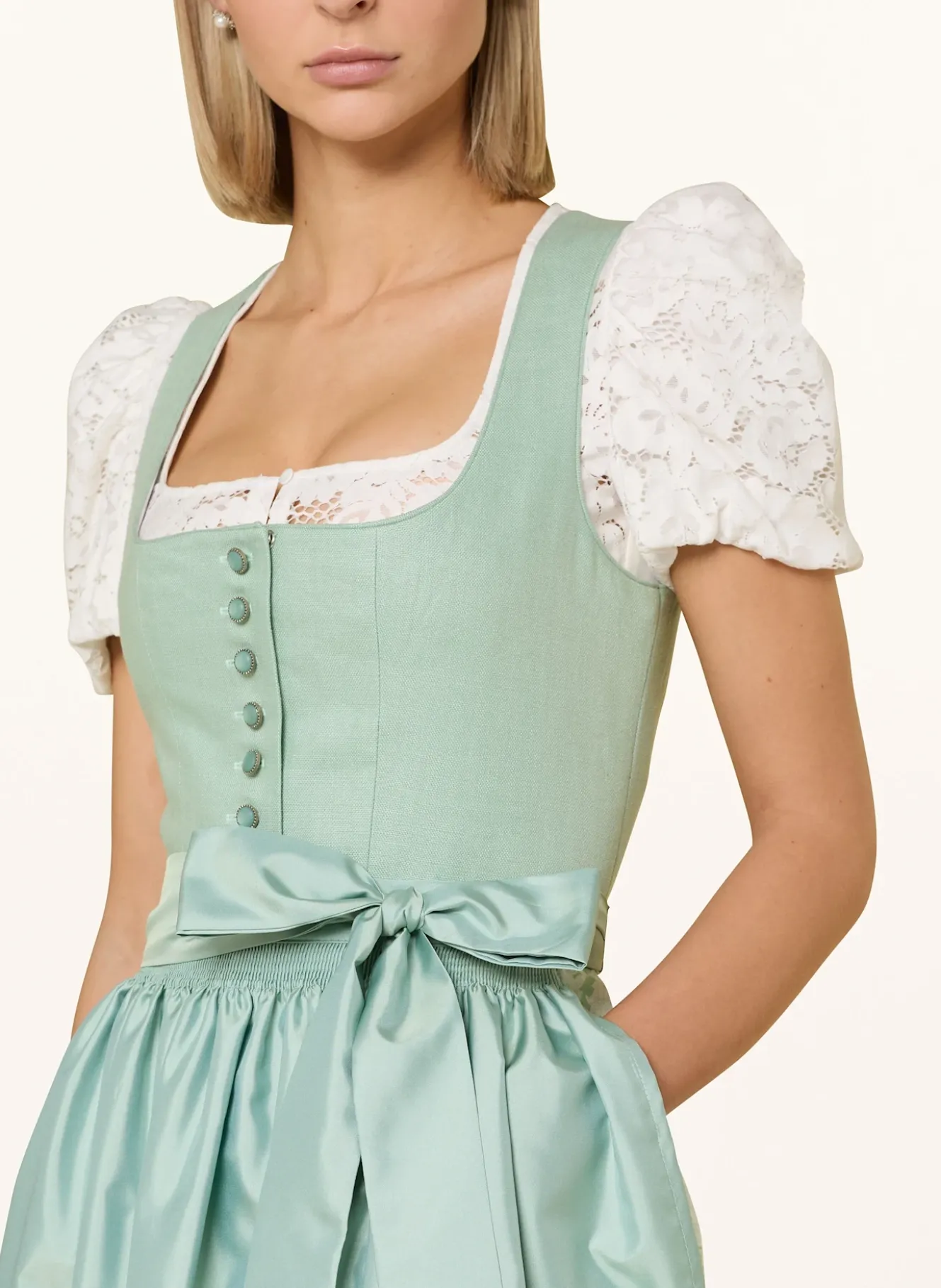 Dirndlbluse IRMA im Materialmix