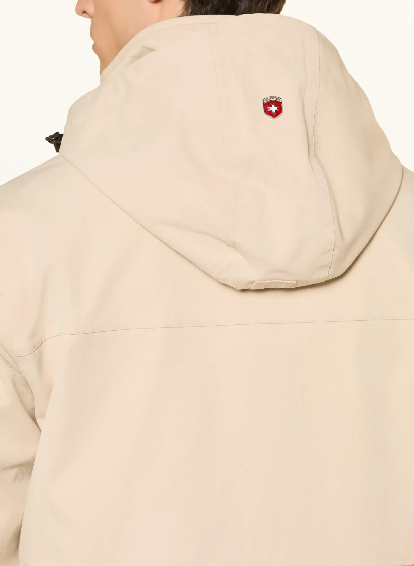 Funktionsjacke mit abnehmbarer Kapuze