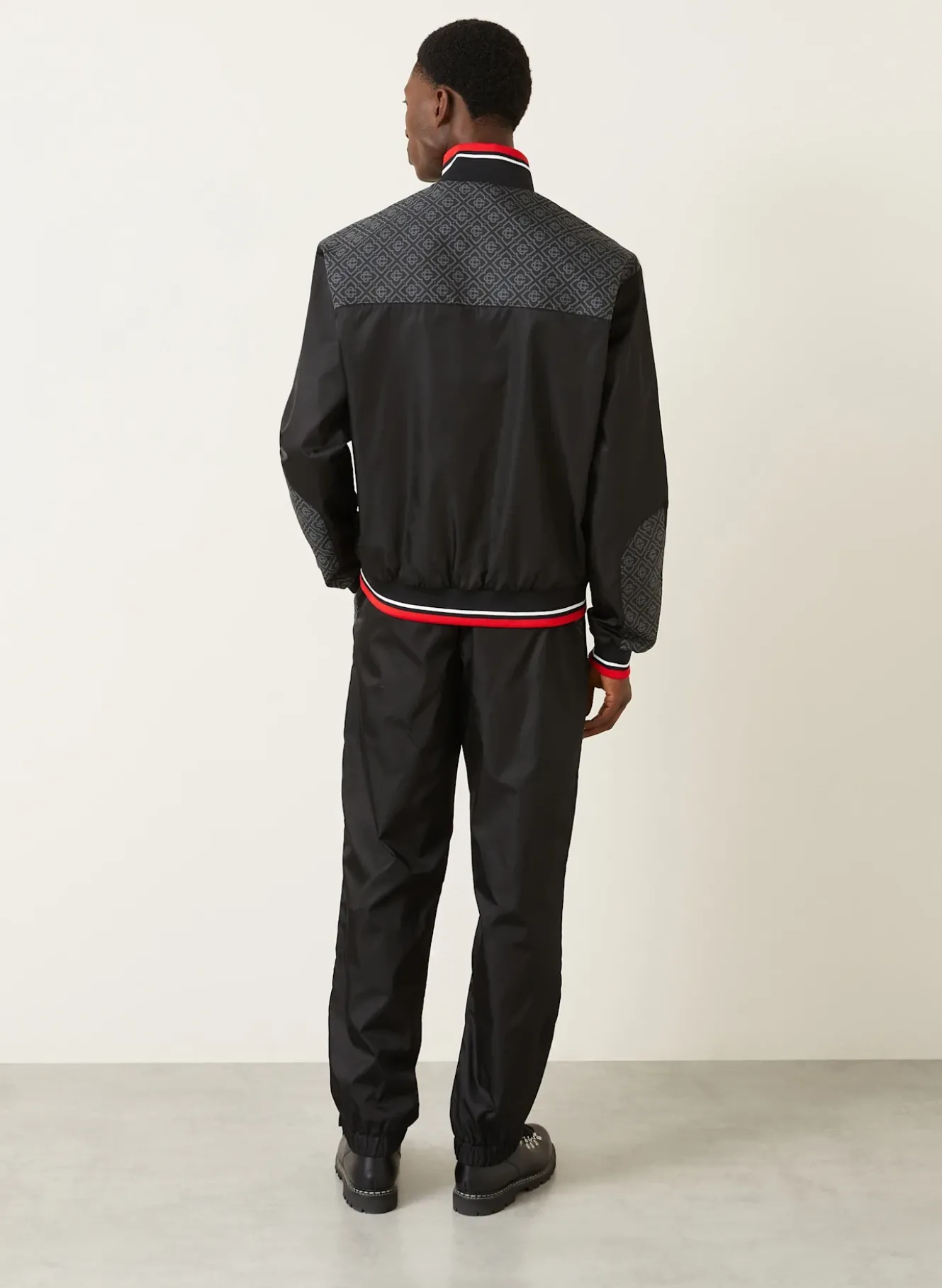 Jacke im Materialmix