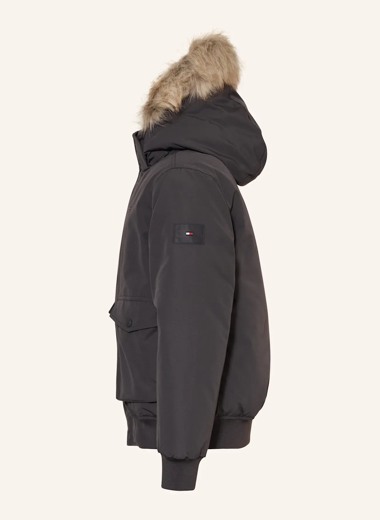 Jacke mit abnehmbarer Kapuze