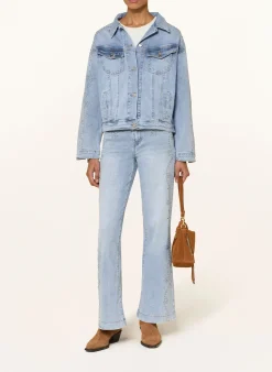 Jeansjacke mit Nieten
