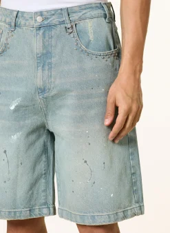 Jeansshorts mit Nieten