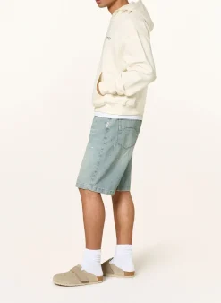 Jeansshorts mit Nieten