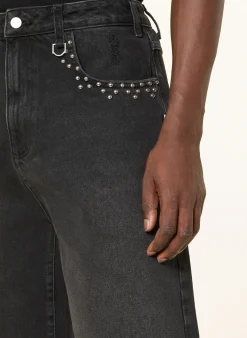 Jeansshorts mit Nieten