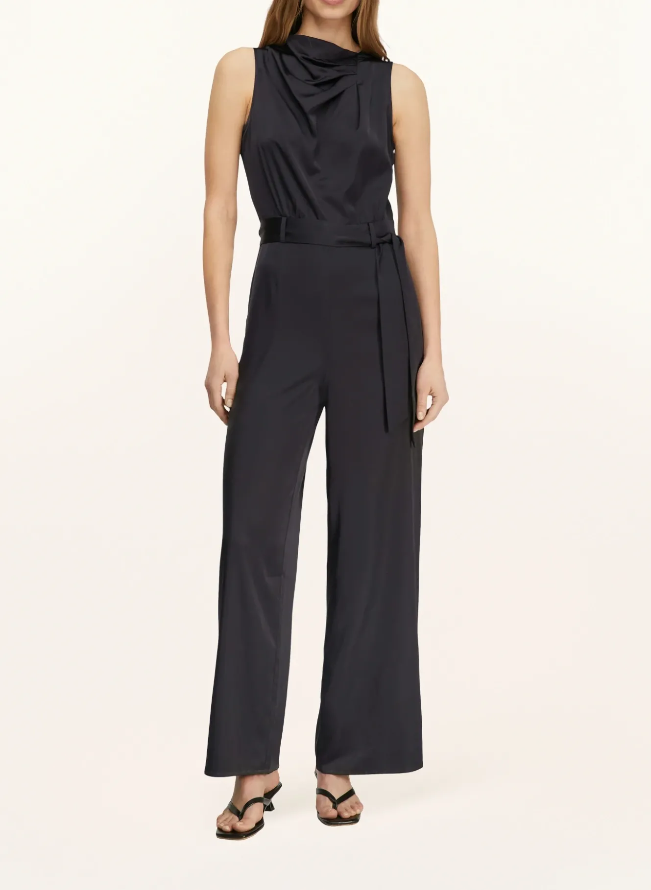 Jumpsuit aus Satin