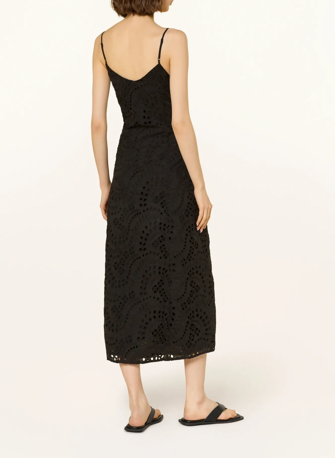 Kleid aus Lochspitze