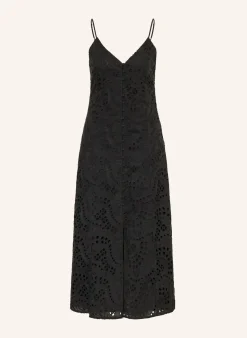 Kleid aus Lochspitze