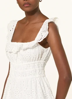 Kleid aus Lochspitze