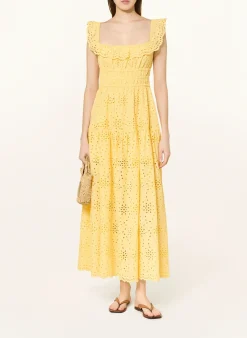 Kleid aus Lochspitze