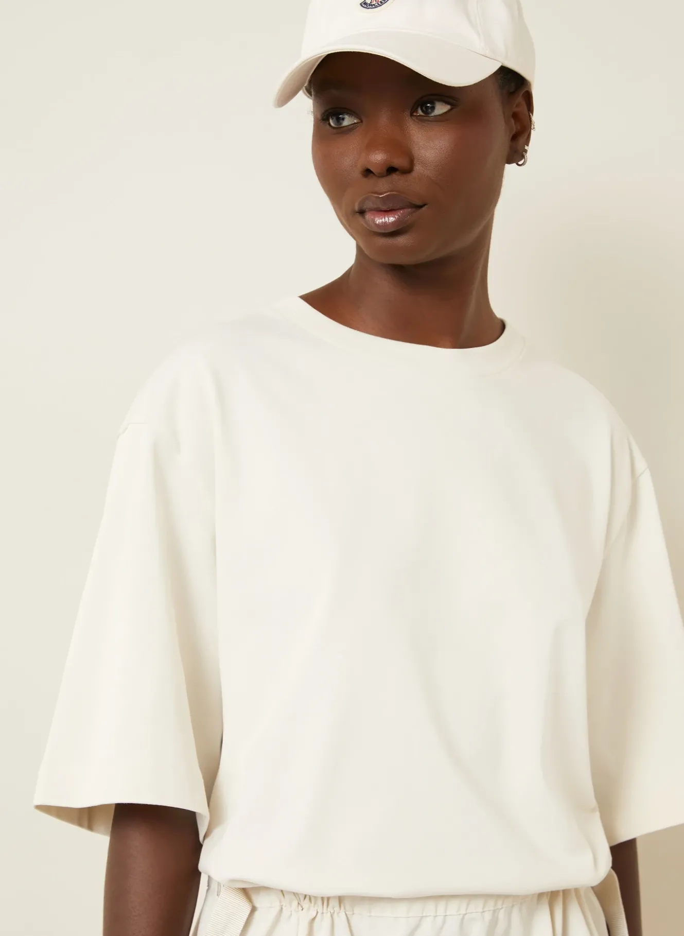 Kleid im Materialmix