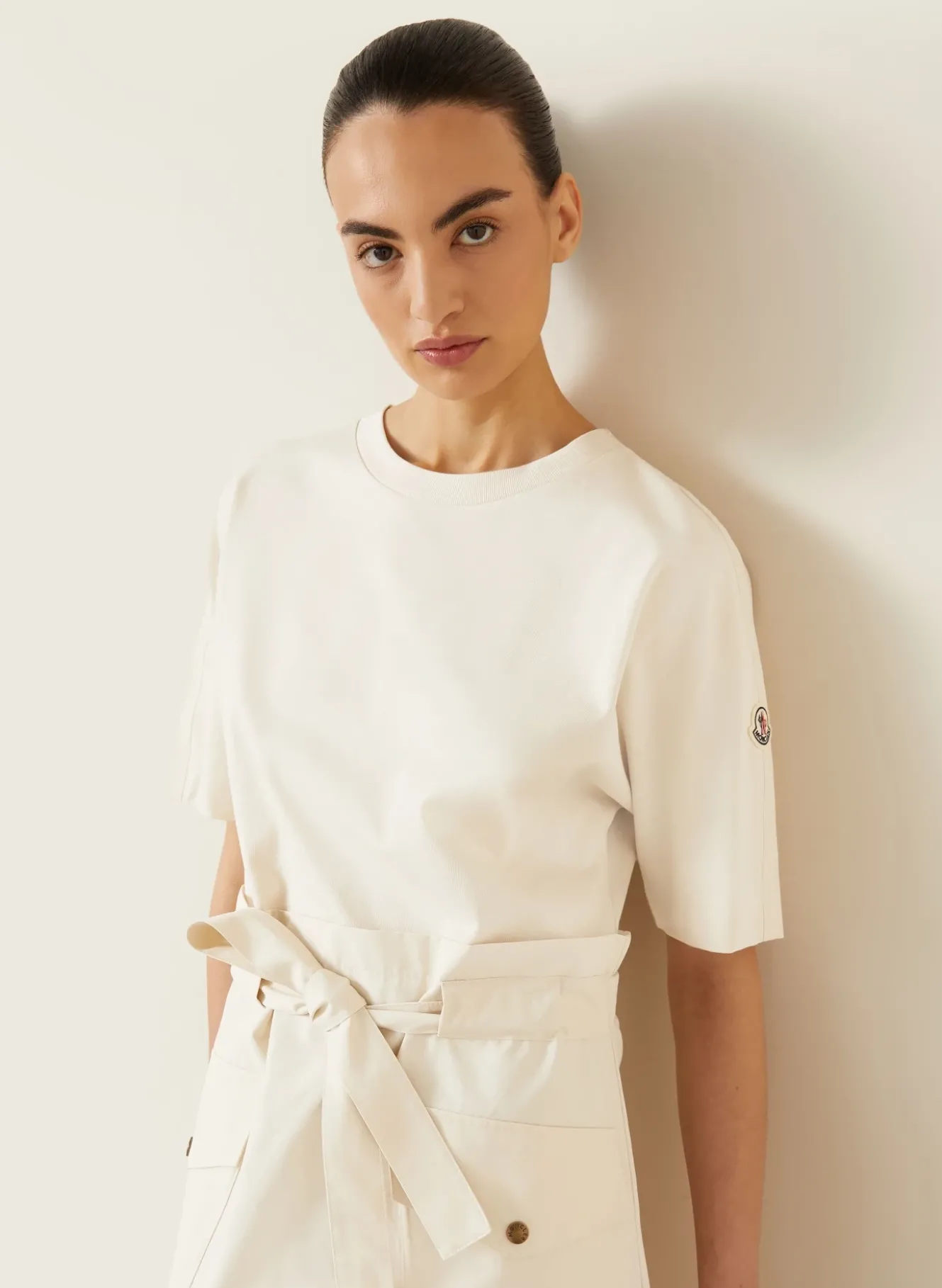 Kleid im Materialmix