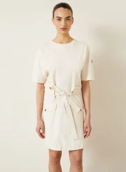 Kleid im Materialmix