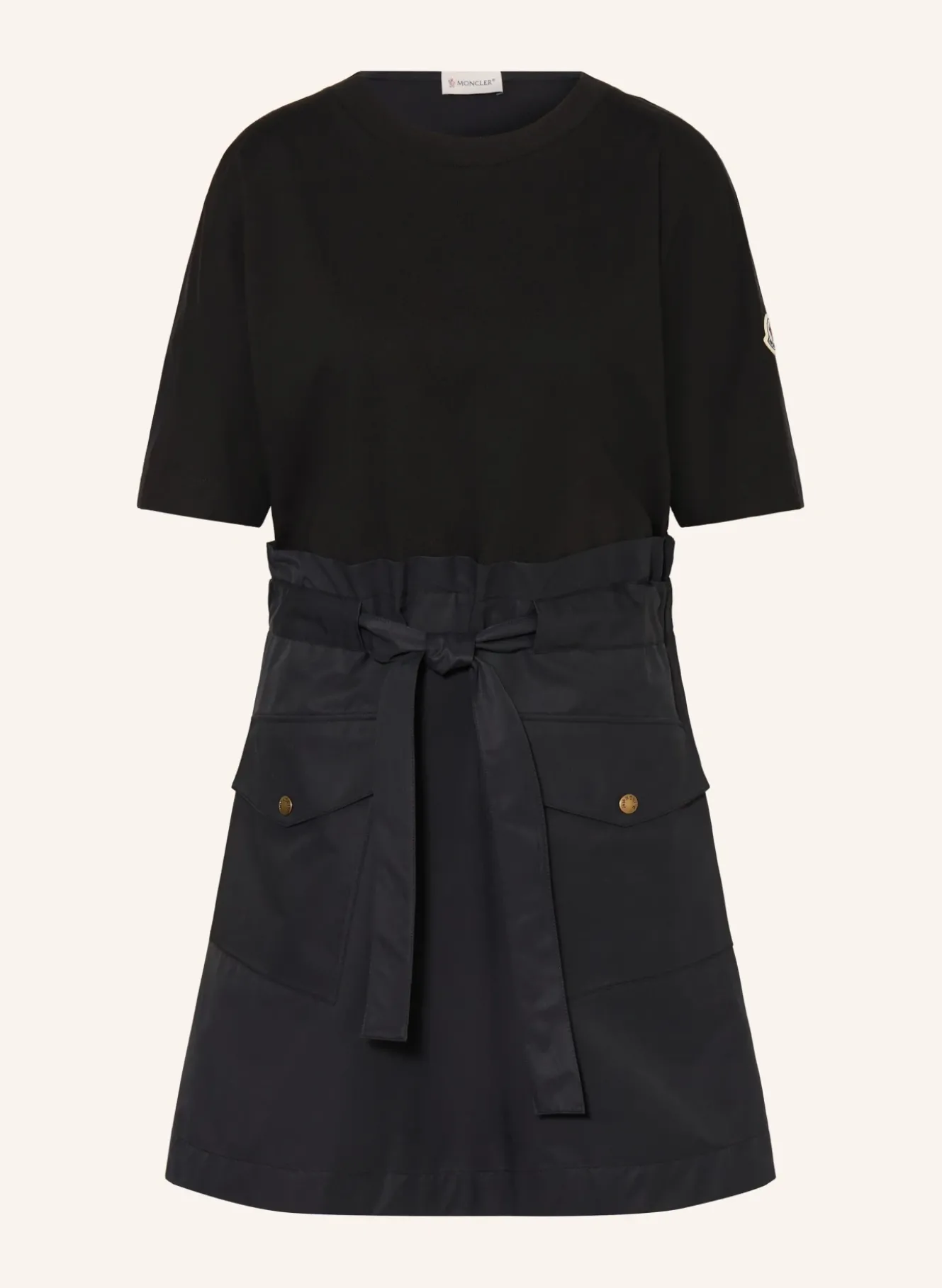Kleid im Materialmix