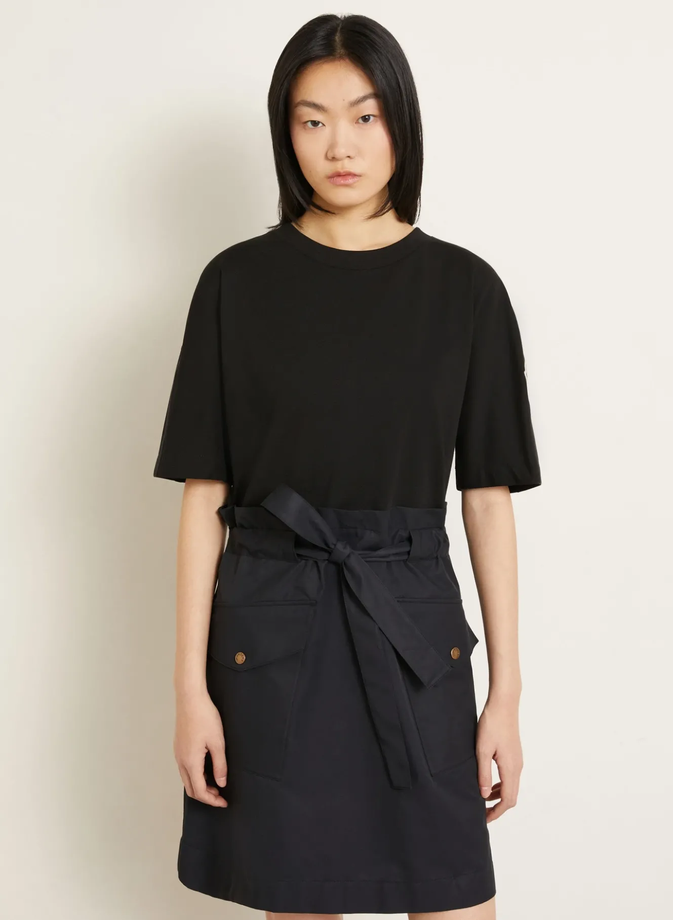 Kleid im Materialmix